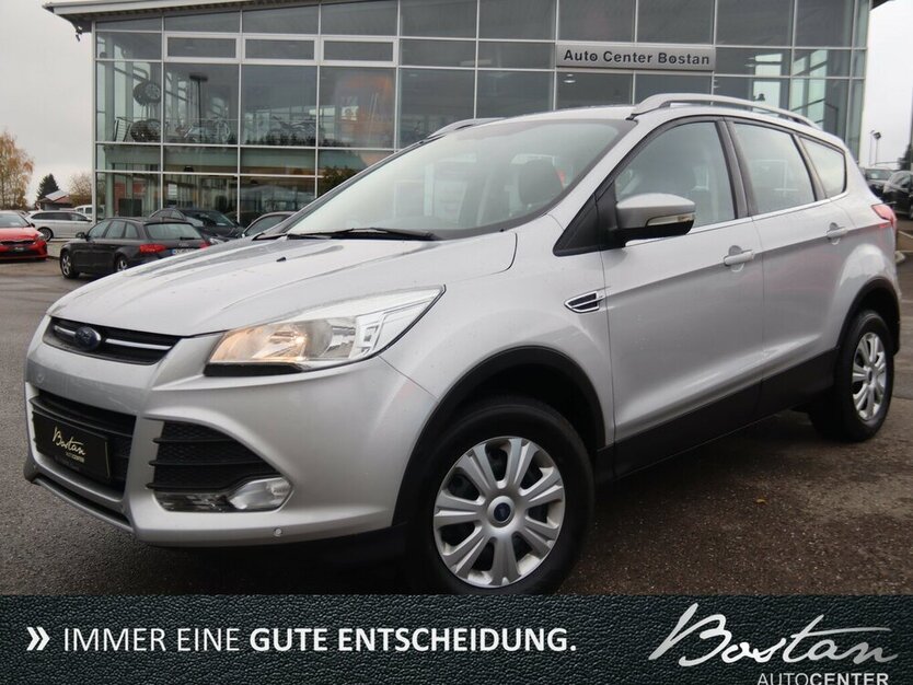 Ford Kuga 1.5/SCHECKHEFT GEPFLEGT/PARKSENSOREN 81.666 km 8.900 € Villingen-Schwenningen 78054