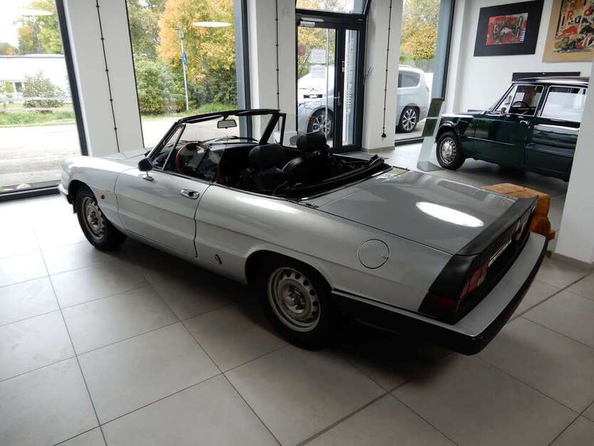 Alfa Romeo Spider 96.000 km 23.900 € Mönchweiler 78087