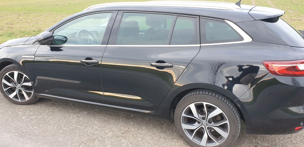 Renault Megane 129.000 km 8.500 &euro; Hatten 26209