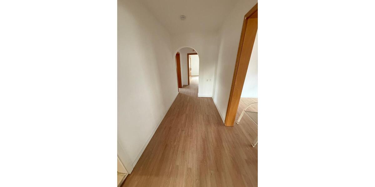 Erdgeschoßwohnung Teublitz - 3 Zimmer, 111 m&sup2;, 890&euro; | Angebot:25440816