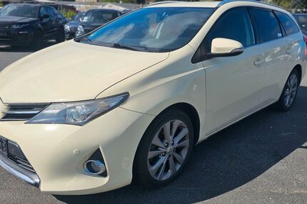 Toyota Auris 206.404 km 7.990 &euro; Schönefeld OT Großziethen 12529