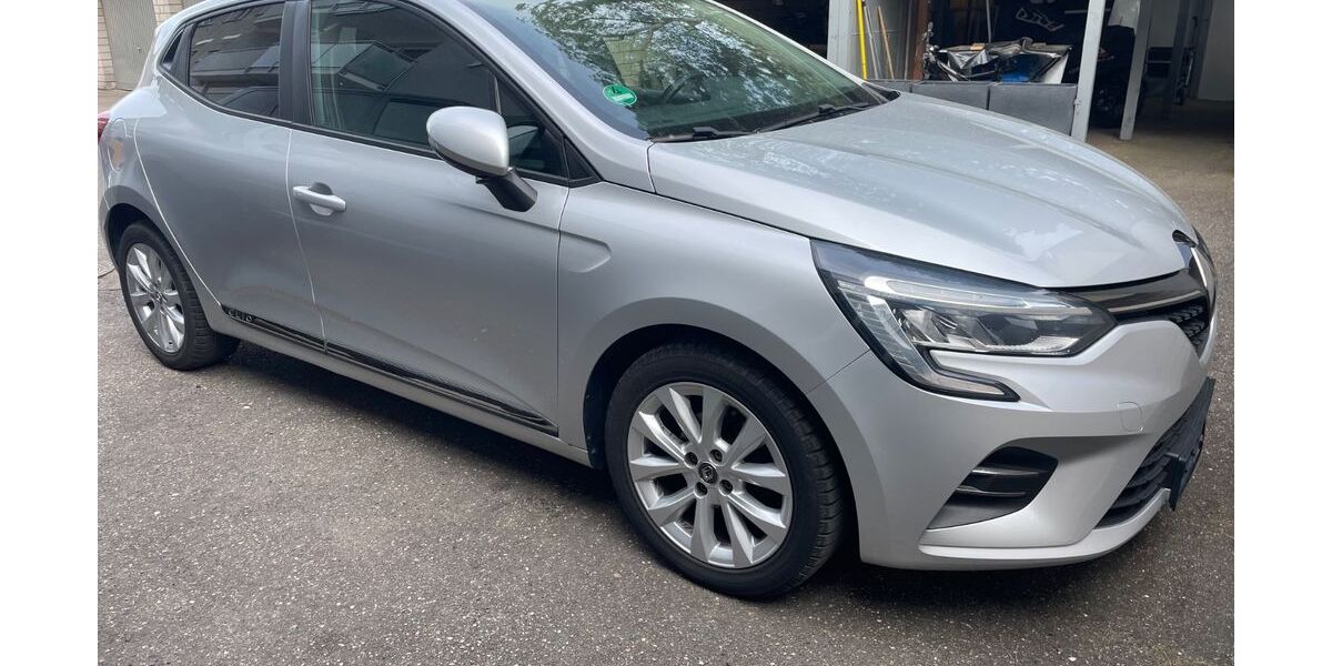 Renault Clio 106.051 km 7.999 &euro; Bad schönborn 76669