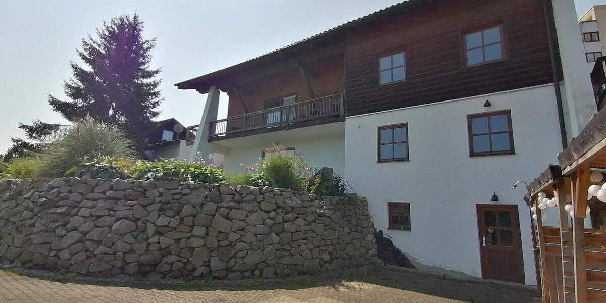 Einfamilienhaus Viechtach - 6 Zimmer, 290 m&sup2;, 450.000&euro; | Angebot:26345519