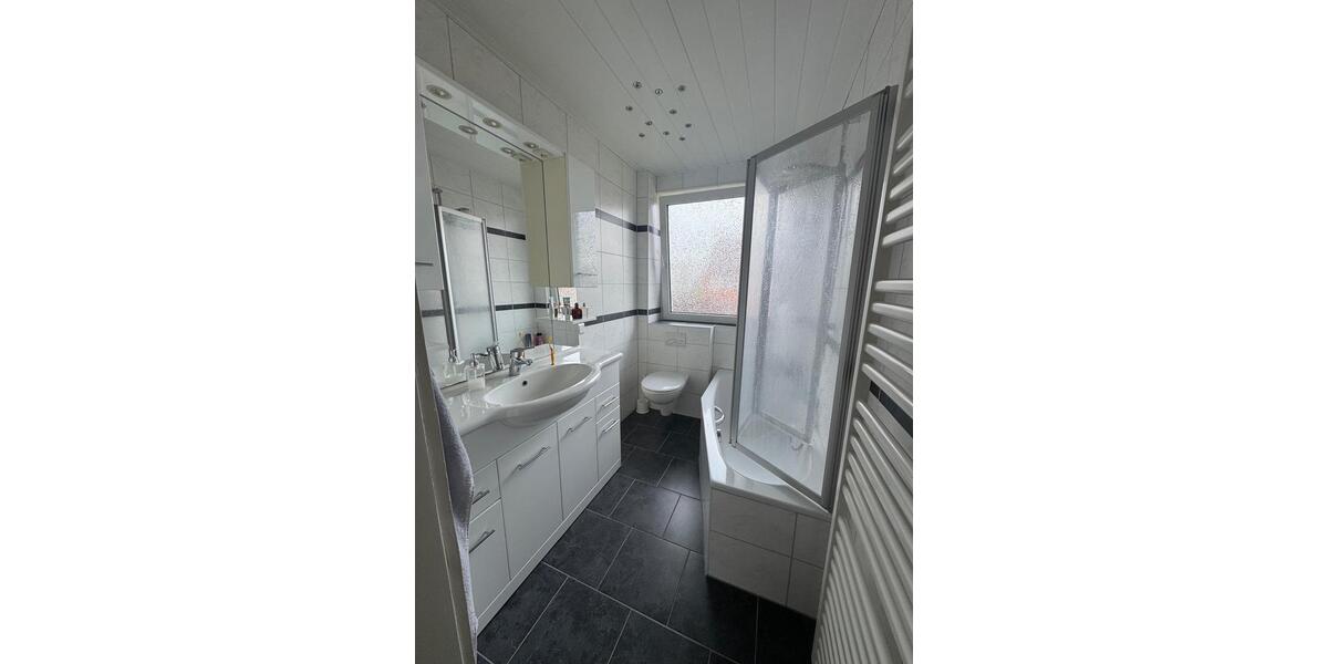 Etagenwohnung Wilhelmshaven Heppens - 3 Zimmer, 75 m&sup2;, 140.000&euro; | Angebot:27273541