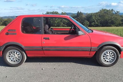 Peugeot 205 250.000 km 9.000 &euro; Egelsbach 63329
