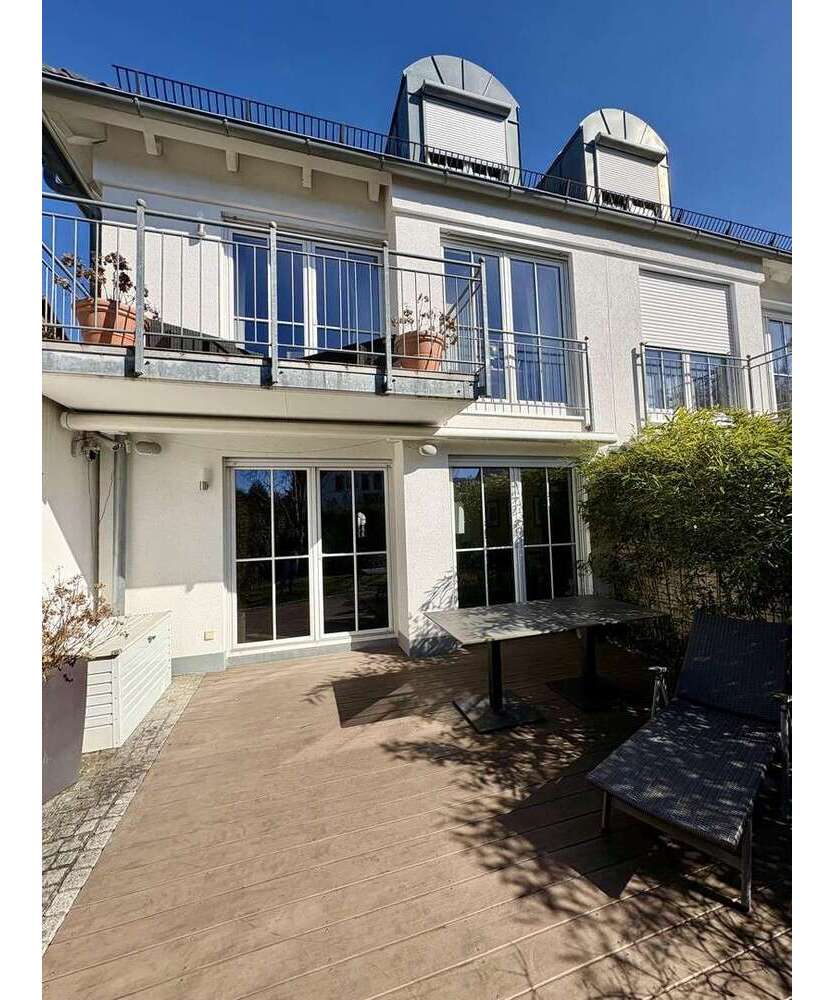 Haus zum Kaufen in München 1.350.000 € 137.99 m²