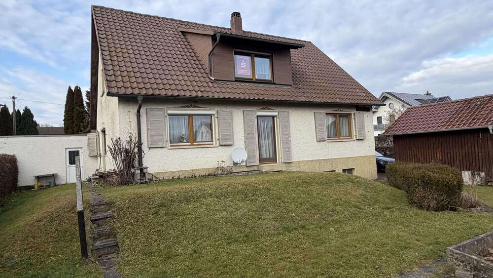 Einfamilienhaus Sigmaringen - 7 Zimmer, 125 m&sup2;, 299.000&euro; | Angebot:25197967