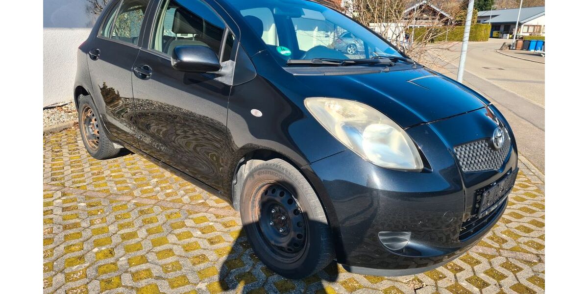 Toyota Yaris 151.000 km 2.600 &euro; Spaichingen 78549