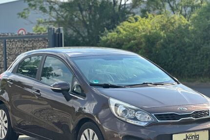 Kia Rio 174.000 km 4.400 € Jülich 52428