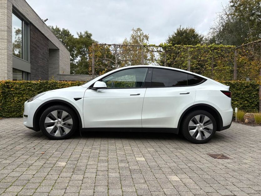 Tesla Model Y 54.000 km 33.500 € Aachen 52066