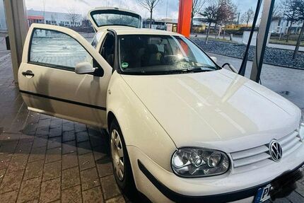 VW Golf 174.500 km 2.399 &euro; Mühlacker 75417