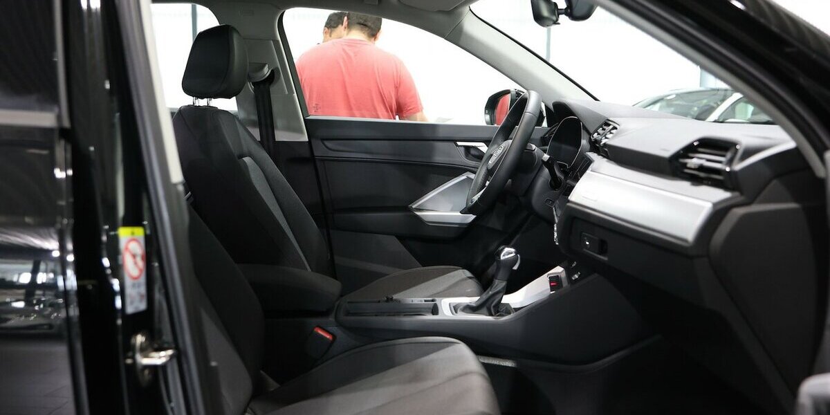 Audi Q3 35 TFSI / LED, VIRTUAL-COCKPIT, APPLE+ANDROID 15.000 km 29.777 &euro; Hamm 59077