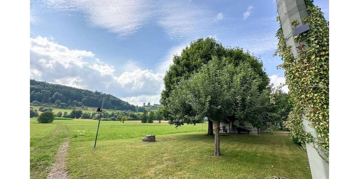 RESERVIERT-Großzügiges Baugrundstück mit Wiesengrundstücken & Wohnhaus in idylischer Lage von Sexau zimmer