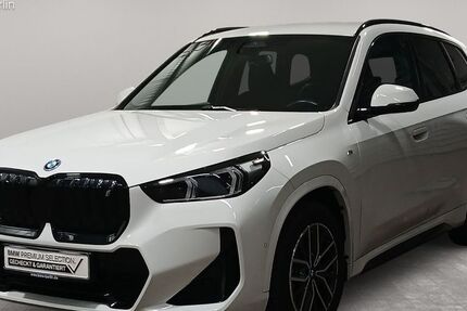 BMW iX1 13.502 km 38.400 &euro; Berlin 14057