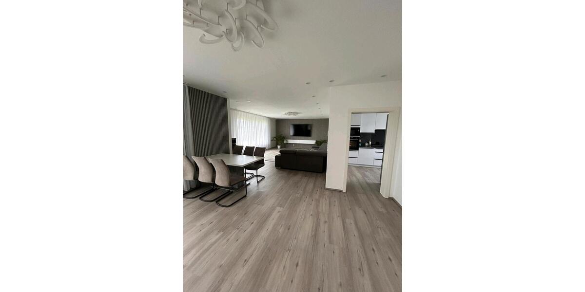 Bungalow Ebersdorf bei Coburg - 5 Zimmer, 170 m&sup2;, 375.000&euro; | Angebot:26954573