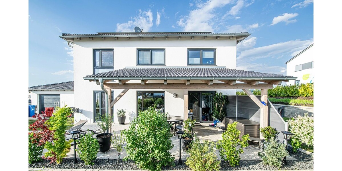 Neuwertiges Einfamilienhaus mit Kamin, PV-Anlage und Energieeffizienz A+ - Einfamilienhaus Cham / Vilzing Vilzing | Angebot:26786340