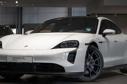 Porsche Taycan 55.000 km 78.000 &euro; Lübeck 23560