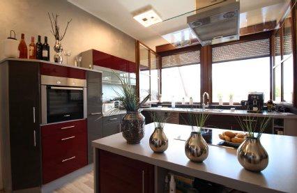 Einfamilienhaus Neuenstadt am Kocher - 9 Zimmer, 274 m&sup2;, 639.000&euro; | Angebot:26811598