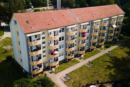 2,5raum Wohnung - frisch saniert - demnächst verfügbar zimmer