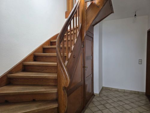 Versteckter Traum mit parkähnlichem Grundstück in 97688 Bad Kissingen, ruhig gelegen, weitere Bebauungsmöglichkeiten (ID 10643) - Zweifamilienhaus Bad Kissingen Bad Kissingen | Angebot:26961569