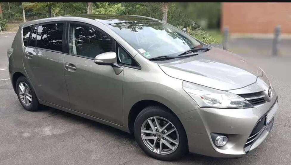 Toyota Verso 162.000 km 10.500 € Berlin 14513