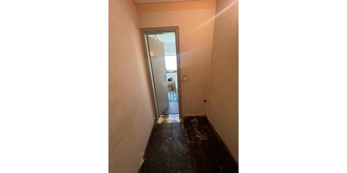 Mehrfamilienhaus, Wohnhaus Friedrichshafen Allmannsweiler - 4 Zimmer, 77 m&sup2;, 200.000&euro; | Angebot:26712818
