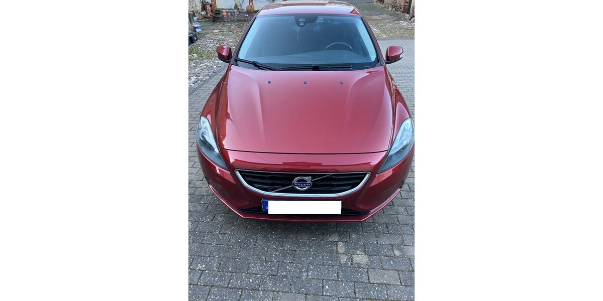 Volvo V40 226.082 km 8.700 &euro; Zeltingen-Rachtig 54492