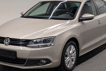 VW Jetta 106.790 km 8.980 € Langenweddingen 39171