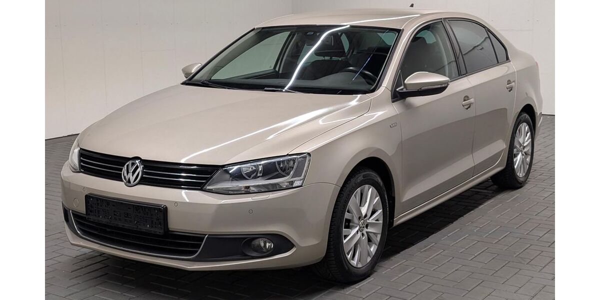 VW Jetta 106.790 km 8.980 &euro; Langenweddingen 39171