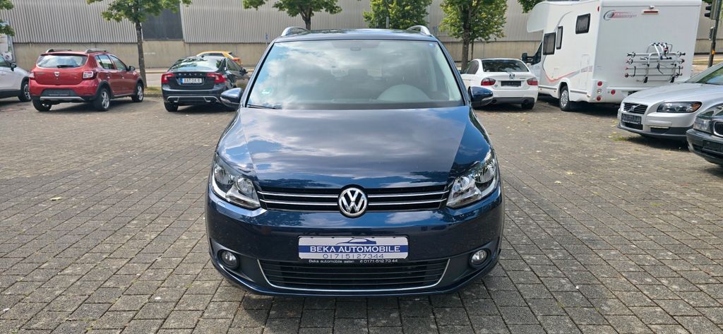 VW Touran 129.000 km 9.400 &euro; Aalen 73433