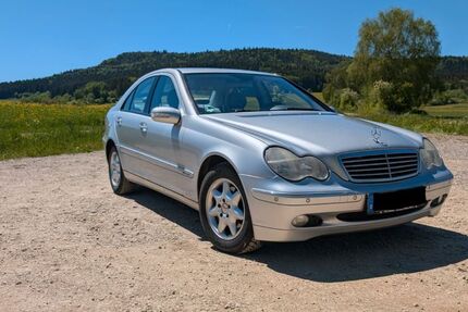 Mercedes-Benz C 180 196.000 km 2.700 &euro; Deilingen 78586