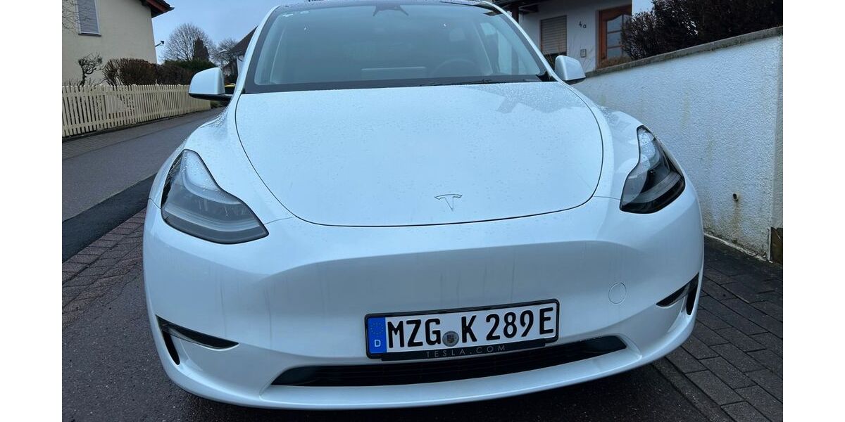 Tesla Model Y 32.200 km 40.900 &euro; Merzig 66663
