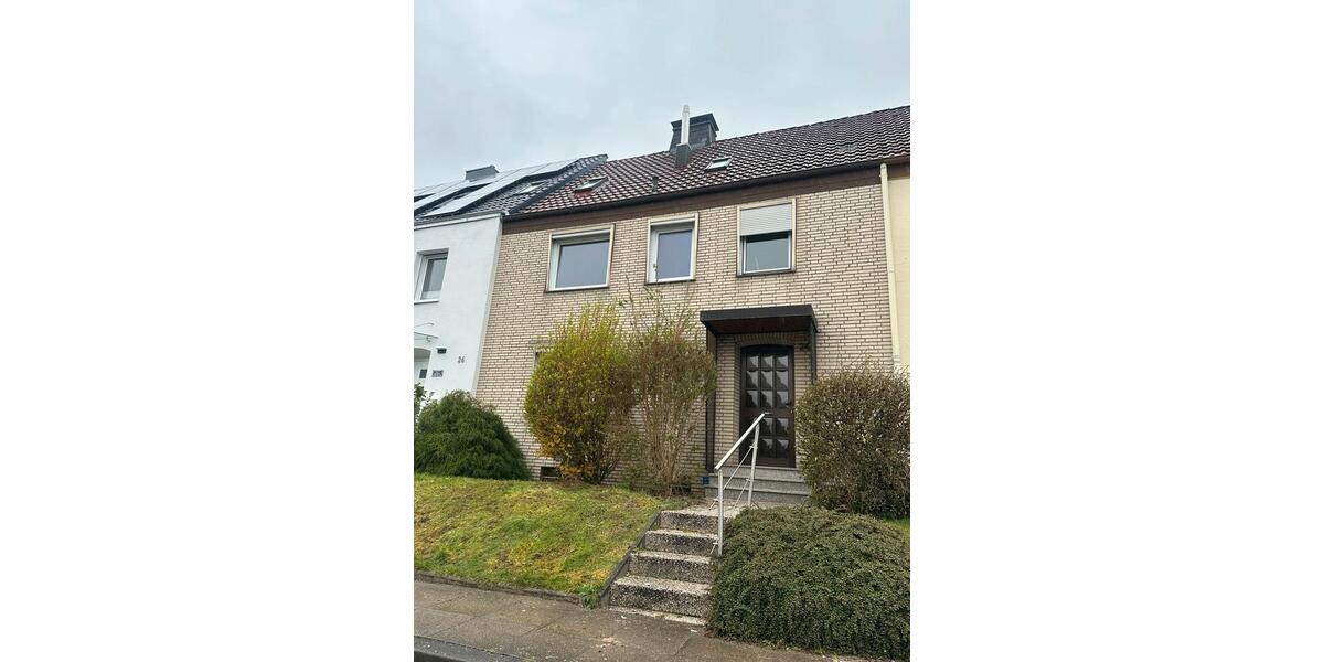 Reihenhaus Bielefeld Heepen - 7 Zimmer, 130 m&sup2;, 1.800&euro; | Angebot:26374931