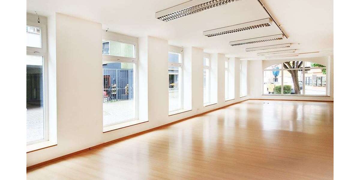 Einzelhandel in Bad Windsheim 287.000 € 150 m² zimmer