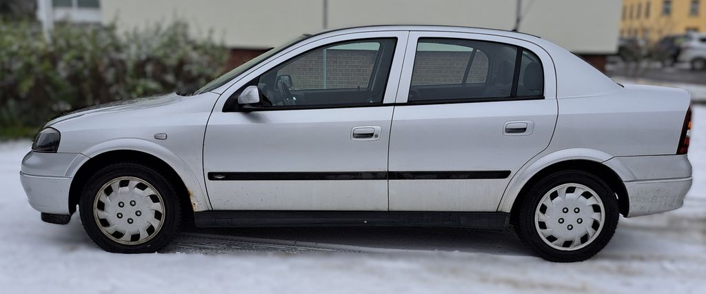 Opel Astra 143.730 km 1.300 € Niederwiesa 09577