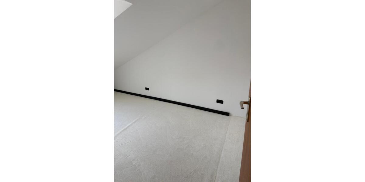 Dachgeschoßwohnung Gangelt - 2 Zimmer, 68 m&sup2;, 700&euro; | Angebot:25444000