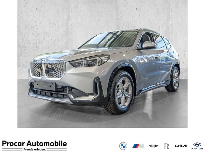 BMW iX1 5.900 km 48.490 € Unna 59425