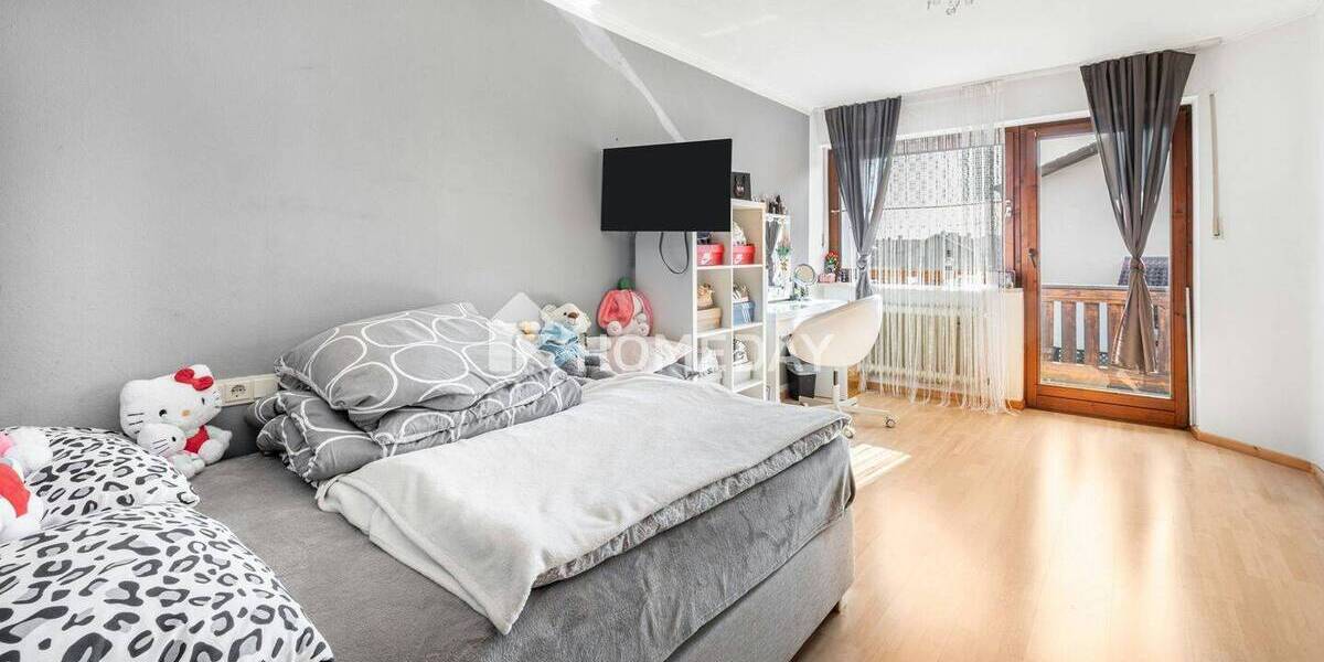 Reihenmittelhaus Kolbermoor - 7 Zimmer, 170 m&sup2;, 647.000&euro; | Angebot:26257537