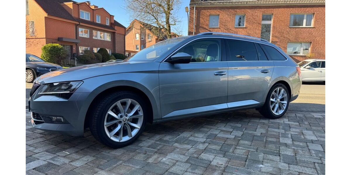 Skoda Superb 94.000 km 21.000 &euro; Suderwich 45665