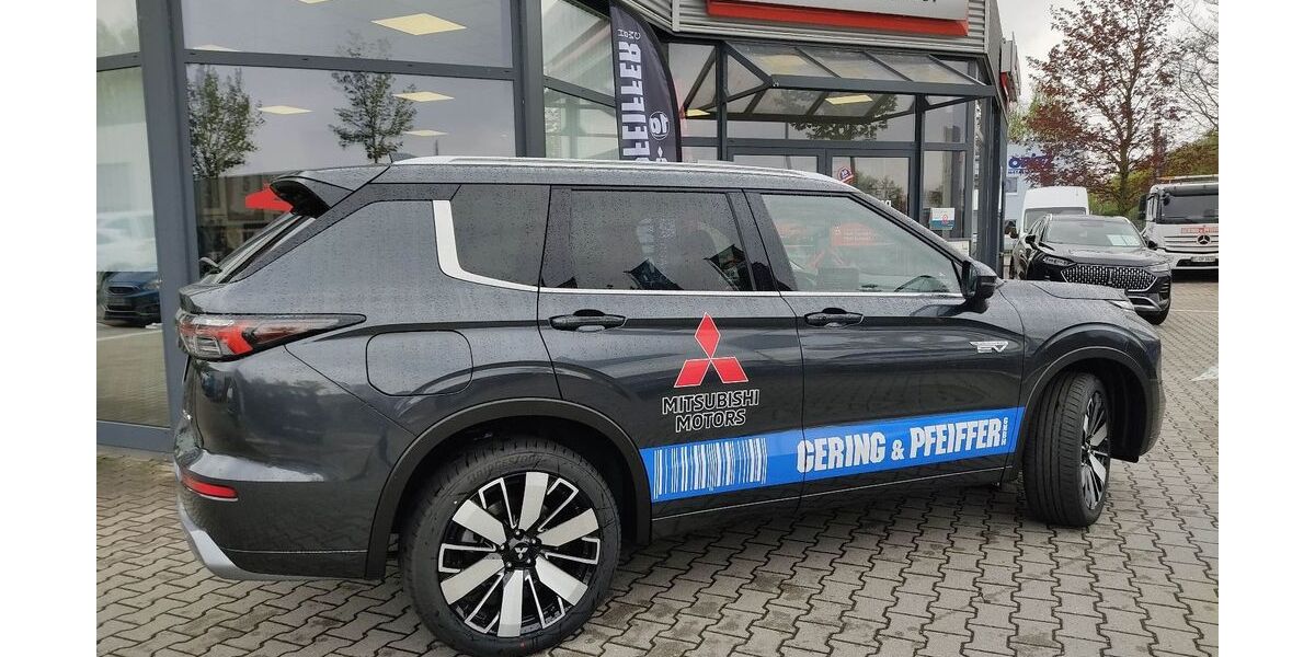 Mitsubishi Plug-in Hybrid Outlander 7.000 km 50.980 &euro; Chemnitz 09116