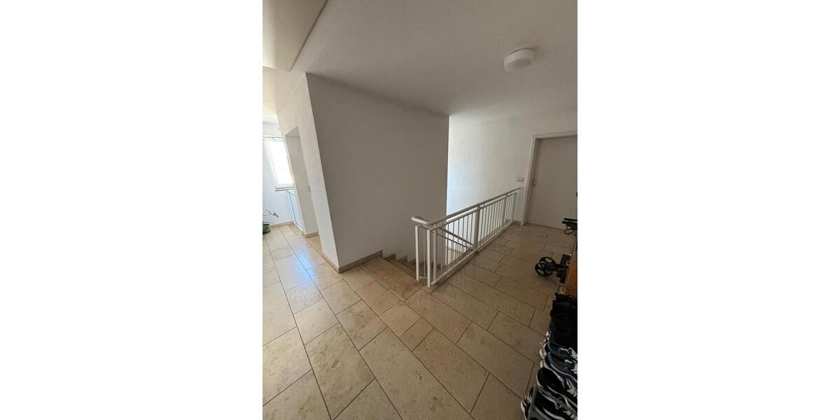 Dachgeschoßwohnung Hildburghausen - 2 Zimmer, 53 m&sup2;, 490&euro; | Angebot:26279344