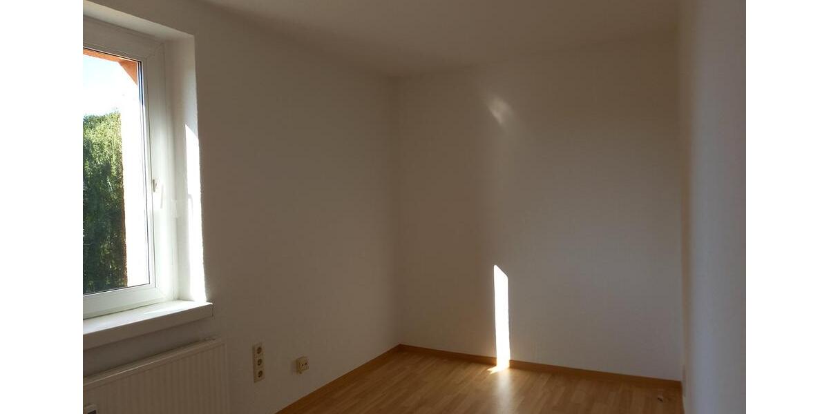 RESERVIERT! Lichtdurchflutete, sehr gepflegte 3-Zimmer-Wohnung sin Krauschwitz 3 zimmer