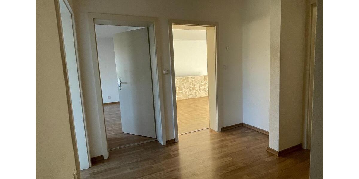 5-Zimmerwohnung mit Balkon, Garten und Garage mit direktem Zugang zur Wohnung 5 zimmer