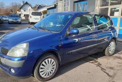 Renault Clio 108.000 km 2.300 &euro; Nümbrecht 51588
