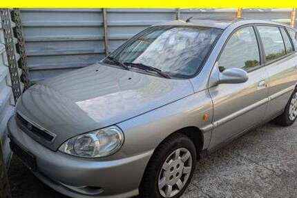 Kia Rio 123.284 km 2.750 € Lübeck 23556