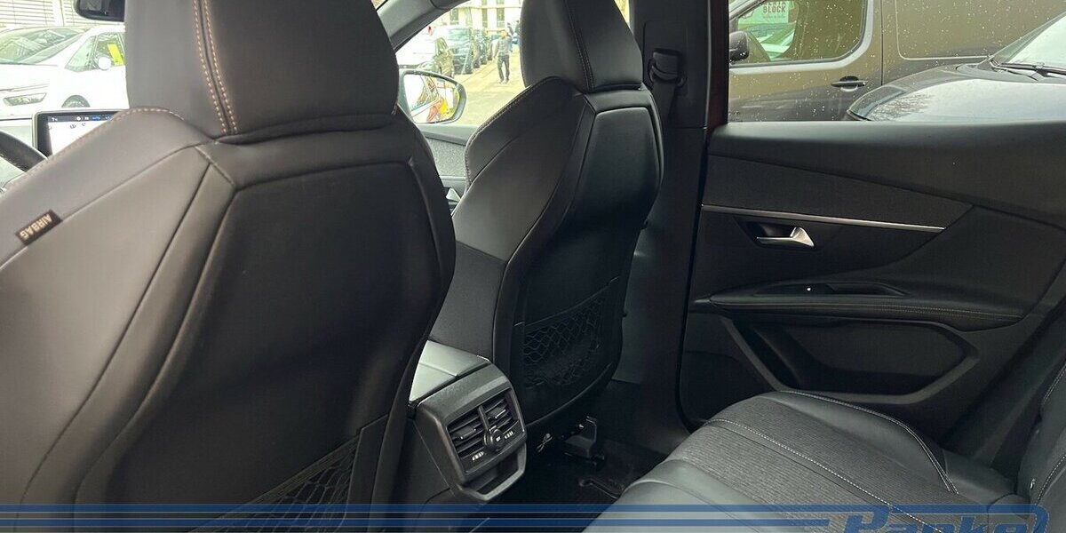 Peugeot 3008 2.0 BlueHDi Allure 150 FAP*360°*TotW*LED* 100.000 km 14.990 &euro; Berlin 13187