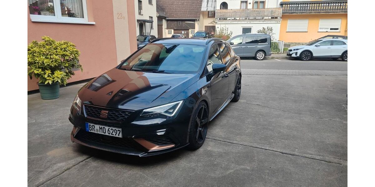 Seat Leon 98.000 km 26.200 &euro; Bruchsal 76646