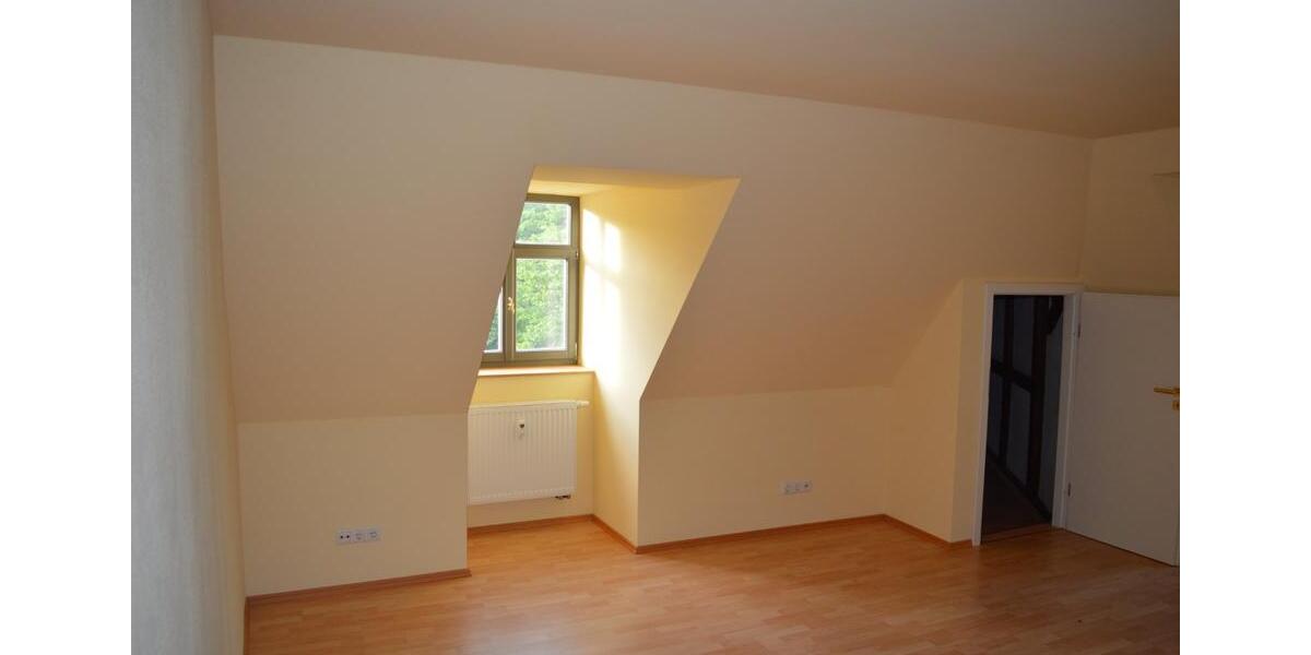 Dachgeschoßwohnung Kahla - 3 Zimmer, 59 m&sup2;, 700&euro; | Angebot:25918079