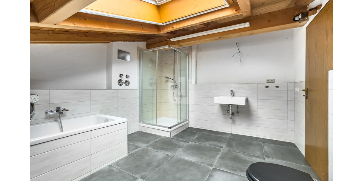 WINDISCH IMMOBILIEN – Gewerbeimmobilie mit vier Büros und einer Wohnung - ideal für den Mittelstand 10.5 zimmer