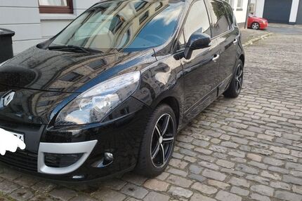 Renault Scenic 179.000 km 2.700 &euro; Bremerhaven 27576